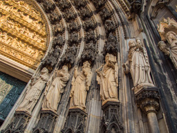 Hosts of people are carved in just the doorway of Cologne Cathedral.