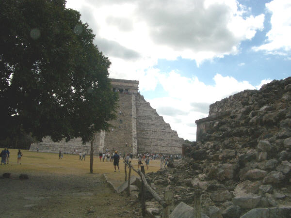 22chichenitza14.jpg  (45.1 Kb)
